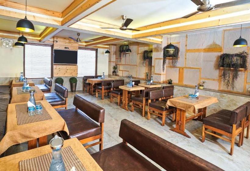 호텔 Mayur Bar And Restaurant
