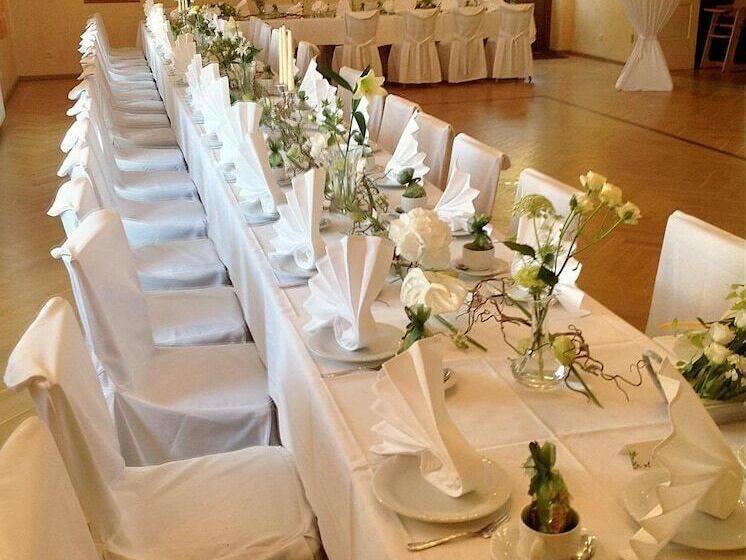 בית מלון כפרי Restaurant Alter Krug Kallinchen