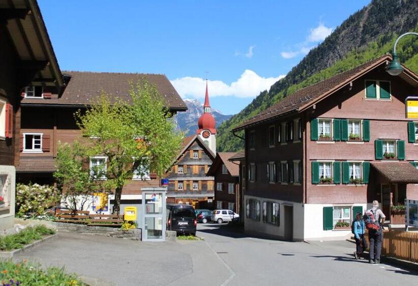 בית מלון כפרי Urirotstock