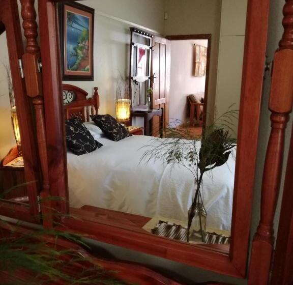 Пансион Dekat Self Catering