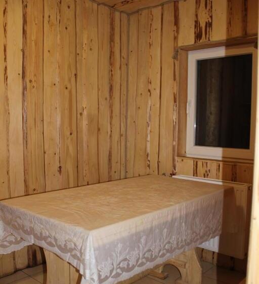 ペンション Guest House Mandrivnyi Rooms&apartments