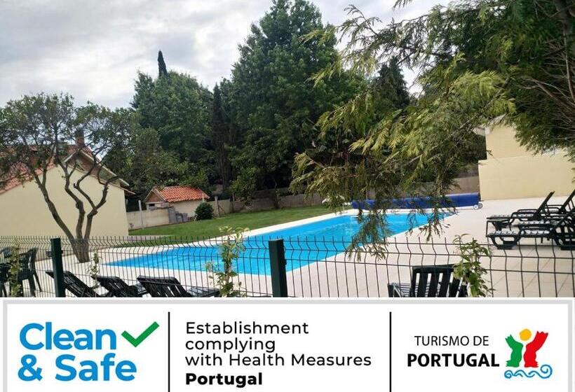 پانسیون Metro Vilar Suites & Villas