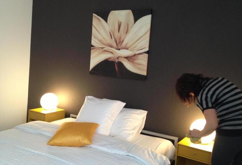 Общежитие Hôtel Au Boeuf Rouge