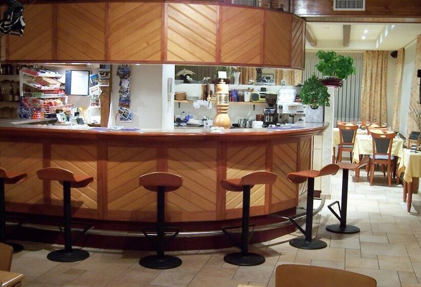 هاستل Hôtel De Torgon