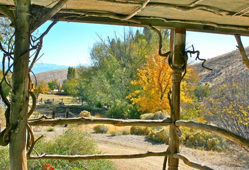 הוסטל Old Pioneer Garden Country Inn