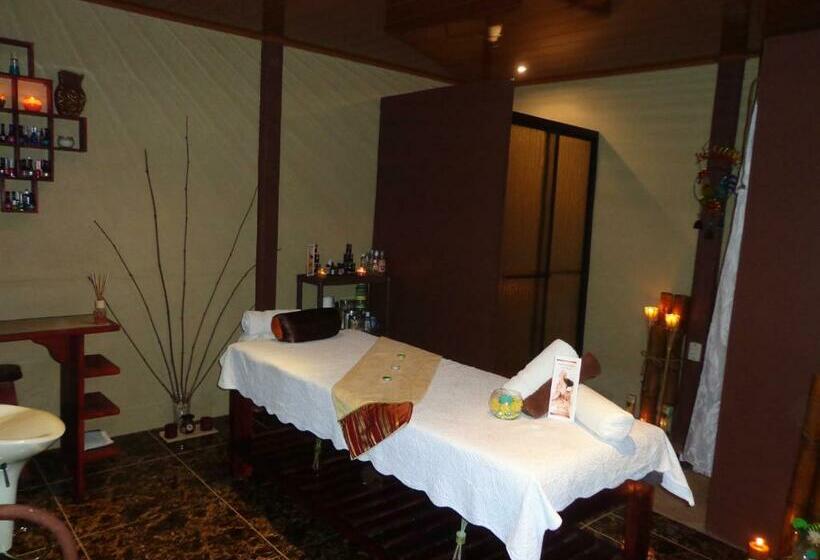 צימר Cabinas Río Celeste La Amistad