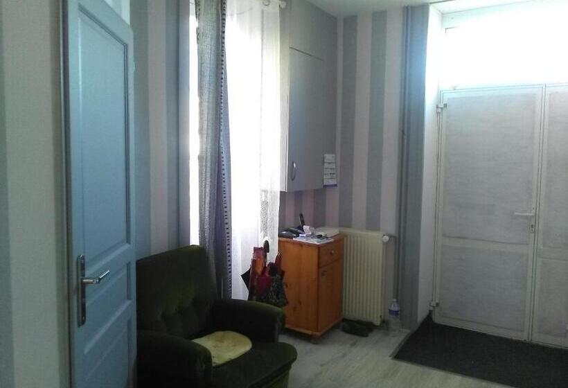 مبيت وإفطار Chambres D'hôtes Les Clématites En Cotentin