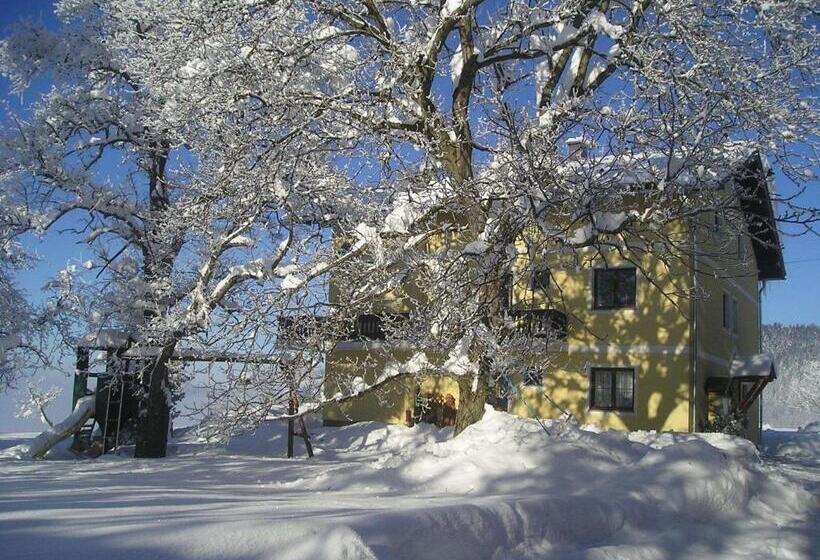 Bed and Breakfast Ferienwohnungen Schöbringer