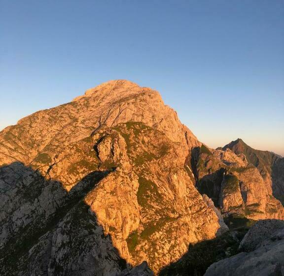 בית מלון כפרי Alpenhof Strenge