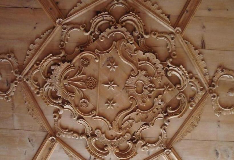 ホテル Crusch Alba Sta Maria