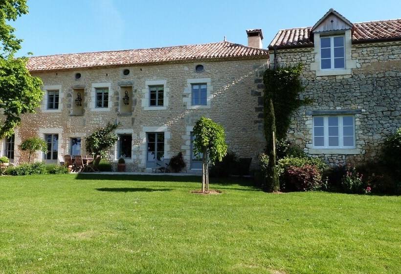 Le Manoir De Beauregard   B&b