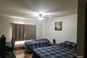 Midway Motel