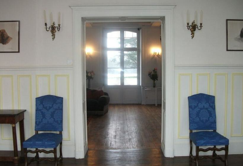 膳宿费 Château De Yaucourt Bussus
