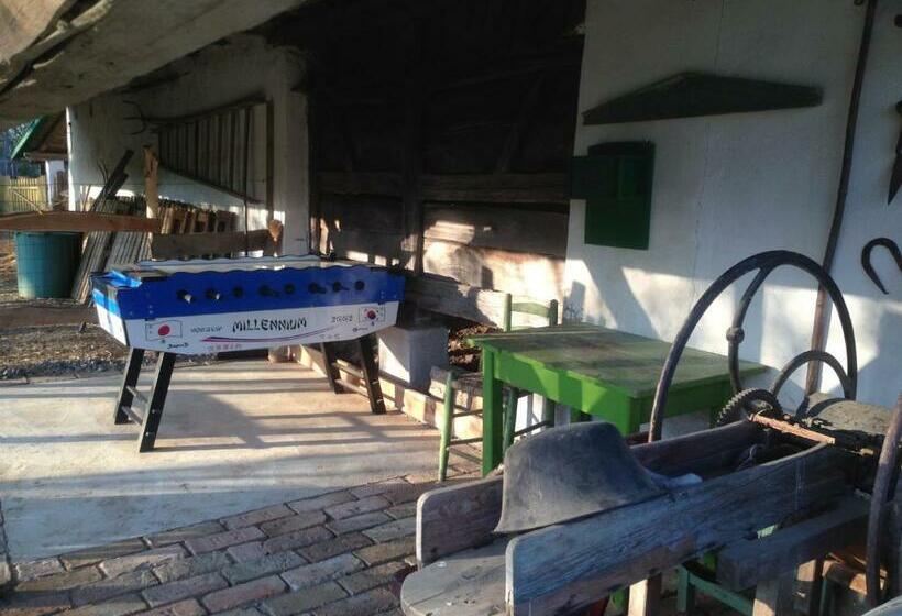 بنسيون Erdősmecskei Sváb Vendégházak és Jurtaszállás