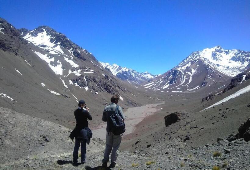 بنسيون Portezuelo Del Viento   Hostel De Montaña
