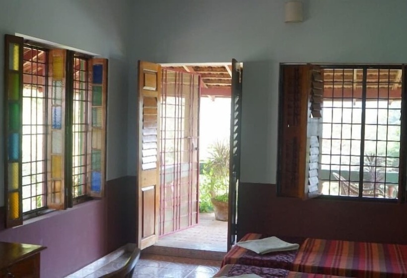 هاستل Greens Guest House