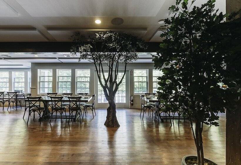 호스텔 Lambert S Cove Inn & Resort