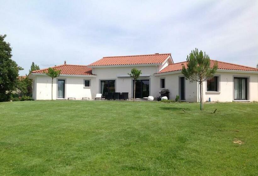 مبيت وإفطار Le Clos Du Pontet