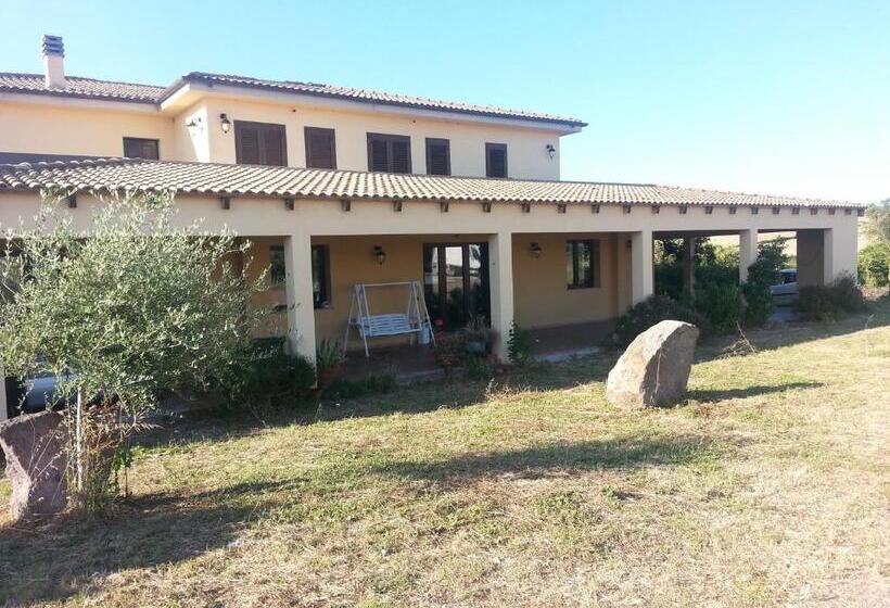 هتل Agriturismo Montealma