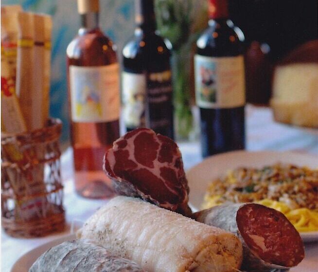 Отель Albergo Ristorante Pineta
