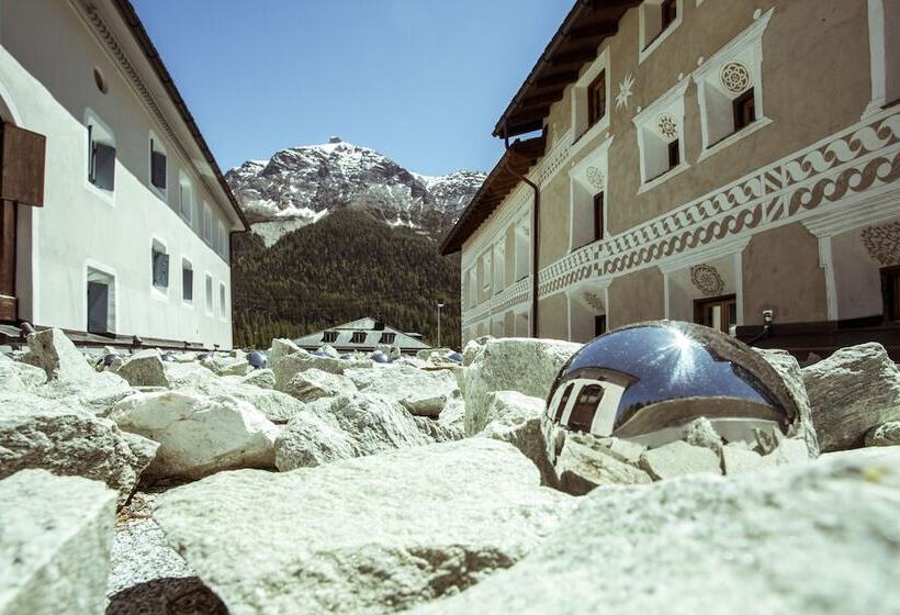 فندق Chesa Stuva Colani