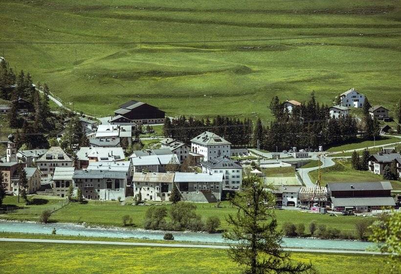 فندق Chesa Stuva Colani