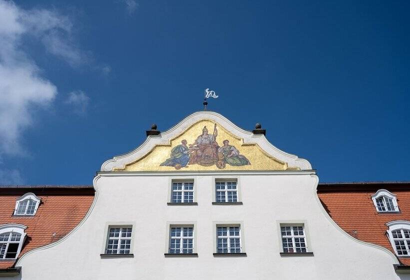 Отель Schloss Lautrach