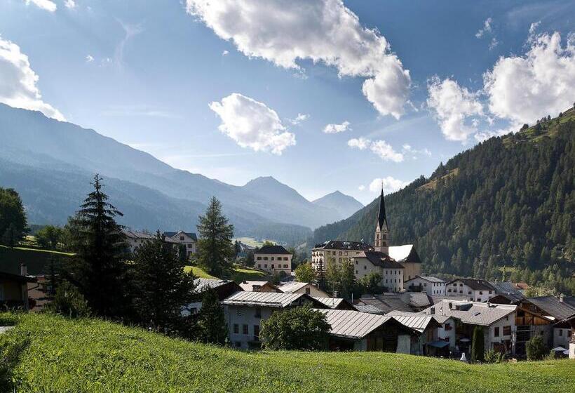 ホテル Schweizerhof Sta Maria