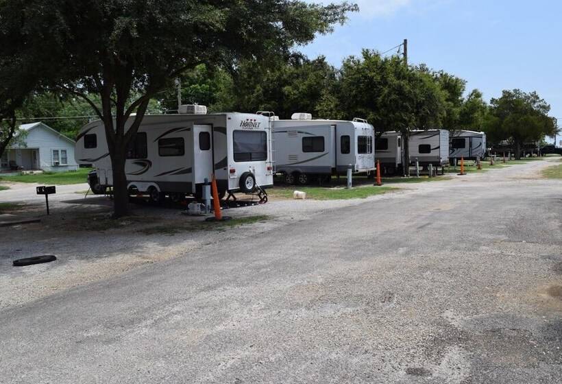 Motel Albany Inn & Rv Campground