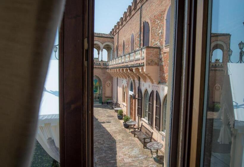 펜션 Castello Di Mornico Losana