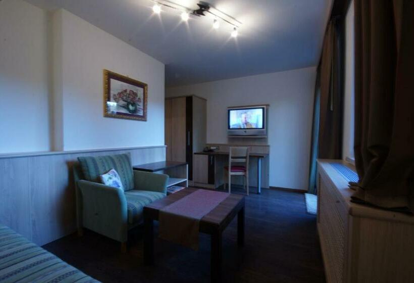 بنسيون Landgasthof Trattnig