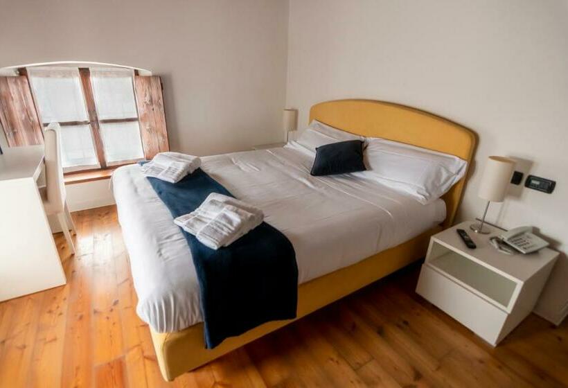 ペンション Ostarie Vecjo Friul 1901