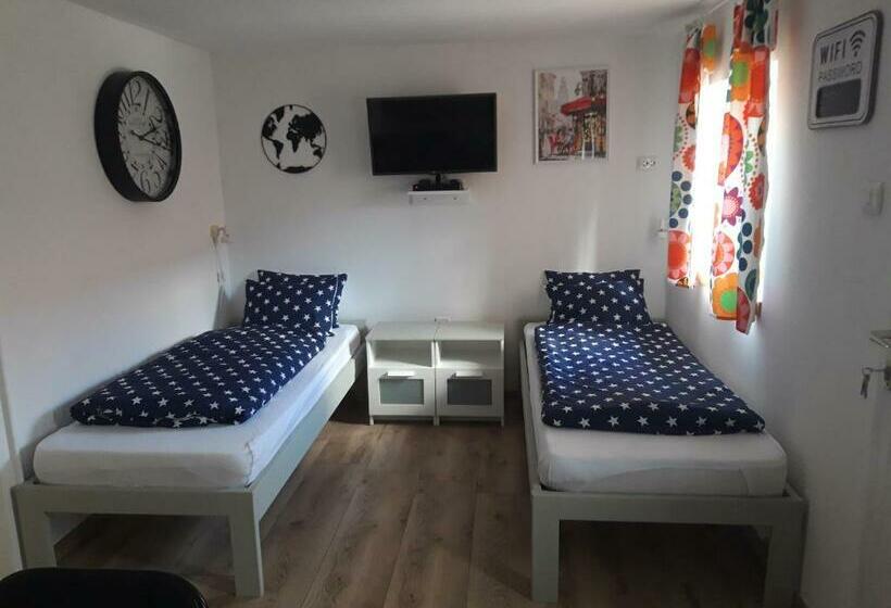 ペンション Small House Apartment
