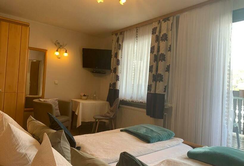 هاستل Restaurant Landgasthof Zum Wiesengrund