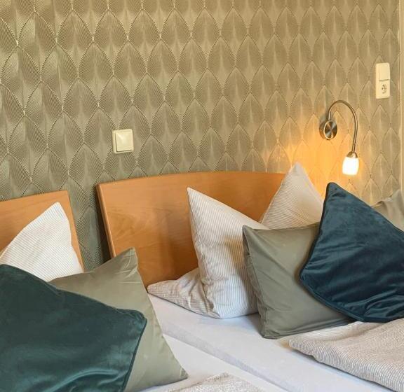 هاستل Restaurant Landgasthof Zum Wiesengrund