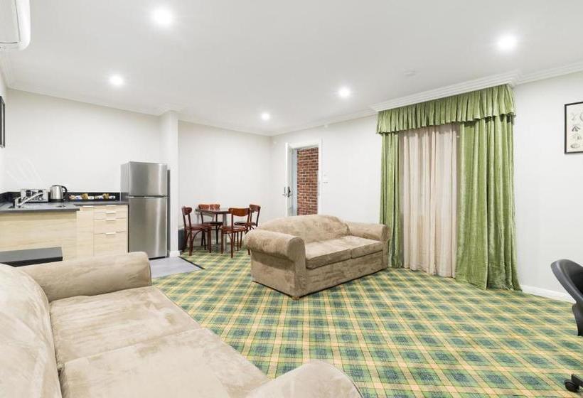 호스텔 The Carrington Inn   Bungendore