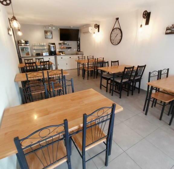 酒店 Hôtel Le 15 Périgueux