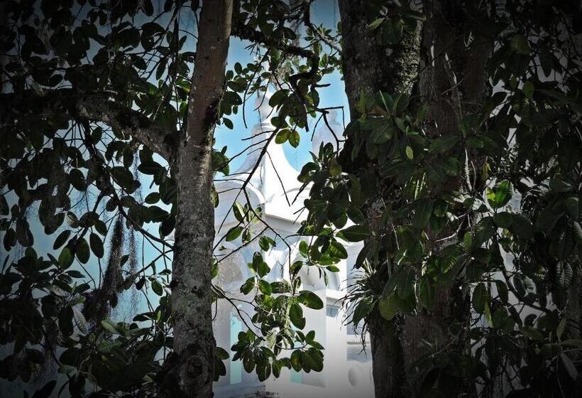 هتل Las Marías Family Home