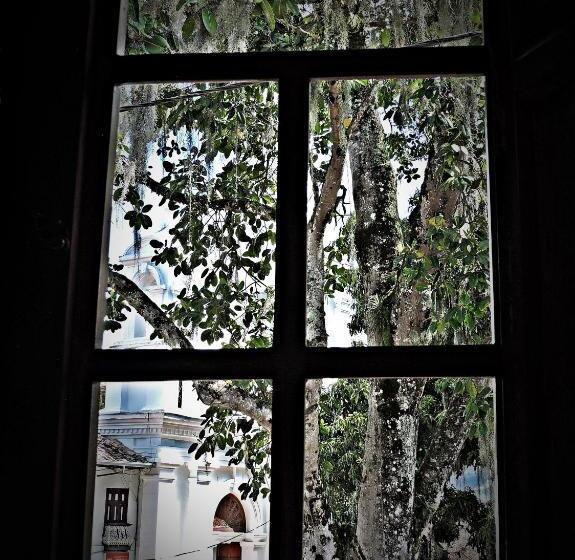 هتل Las Marías Family Home