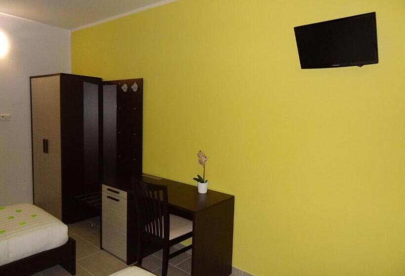 پانسیون Affittacamere Rooms Di Matteo
