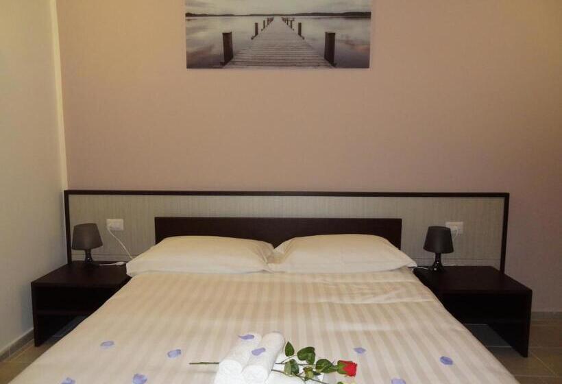 پانسیون Affittacamere Rooms Di Matteo
