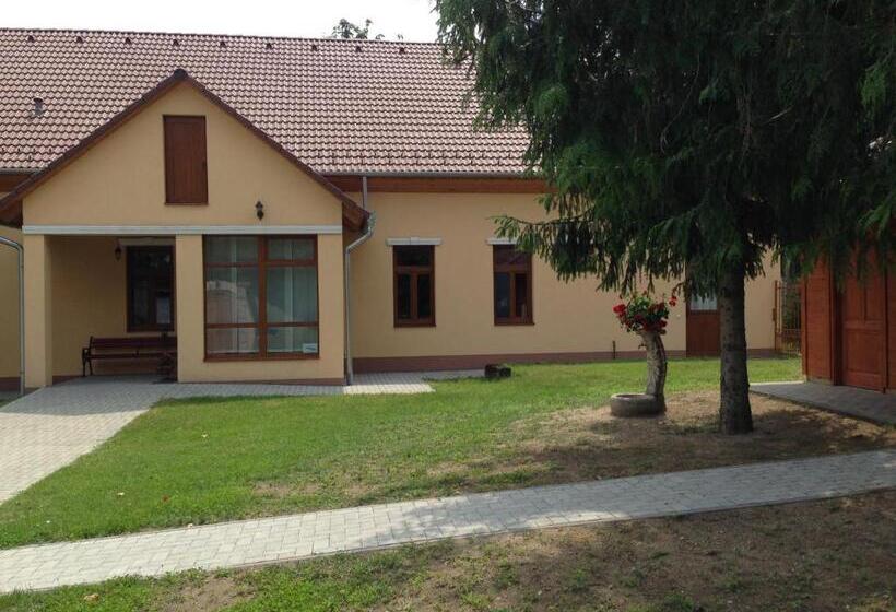 펜션 Althaus Vendégház