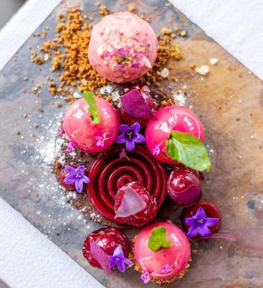 פנסיון Leveleki Vendégház   Egeres Tanya