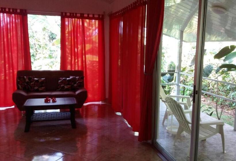 פנסיון Tropical Paradise Bungalows