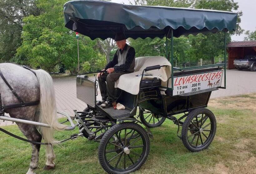 بنسيون Vadaspuszta Vendeghaz