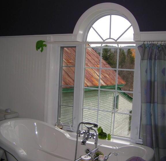 Spillover Motel And Inn