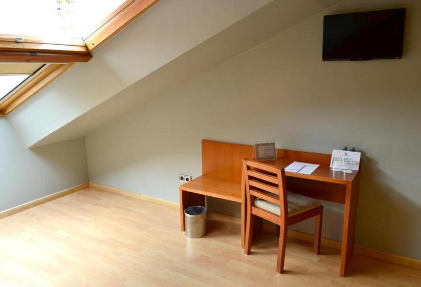 Fotos del hotel Alda Palacio Valdés:  43