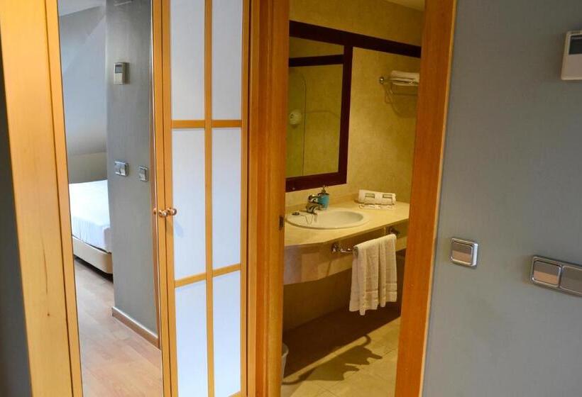 Fotos del hotel Alda Palacio Valdés:  40