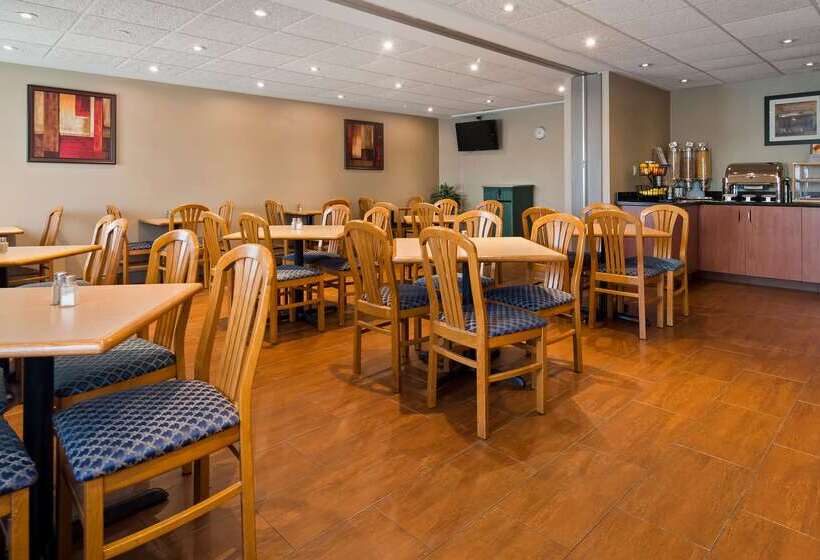 هتل Best Western Plus Burlington Inn & Suites