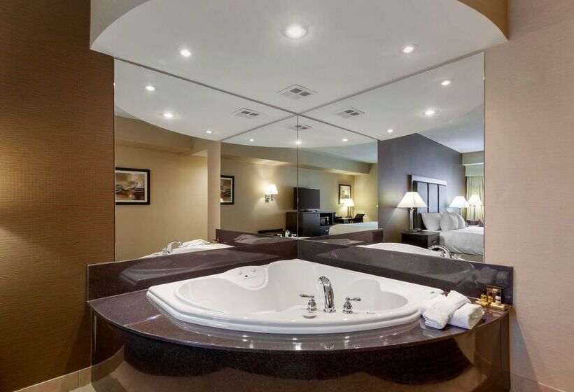 هتل Best Western Plus Burlington Inn & Suites